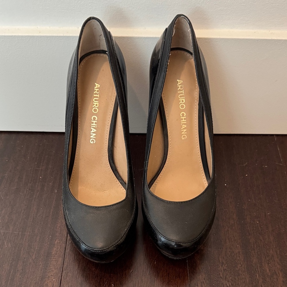 Arturo Chiang Black Heels for Women